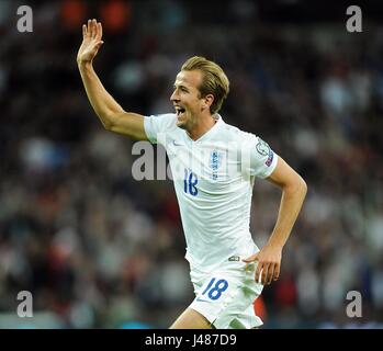 HARRY KANE OF ENGLAND CELEBRAT ENGLAND V SWITZERLAND WEMBLEY STADIUM LONDON ENGLAND 08 September 2015 Stock Photo