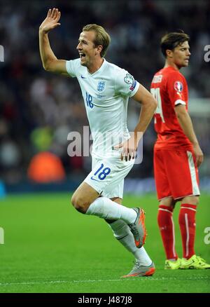 HARRY KANE OF ENGLAND CELEBRAT ENGLAND V SWITZERLAND WEMBLEY STADIUM LONDON ENGLAND 08 September 2015 Stock Photo