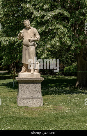 Bowling-green statue of Toulousain poet Louis Vestrepain made by Antonin, Haute-Garonne, Toulouse, Grand Rond, Garden, France, Europe Stock Photo