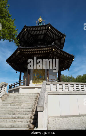 London, UK. 10th May, 2017. Peace pagoda on a warm and sunny day in Central London Credit: Keith Larby/Alamy Live News Stock Photo