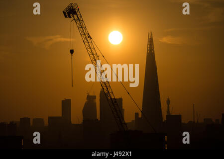 London, UK. 10th May, 2017. UK Weather: The Shard skyscraper building at sunset © Guy Corbishley/Alamy Live News Stock Photo