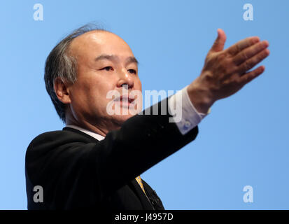 Tokyo, Japan. 10th May, 2017. Japan's telecommunications giant Softbank president Masayoshi Son announces the company's financial result ended March in Tokyo on Wednesday, May 10, 2017. Softbank group's net profit is more than tripled to a record 1.43 trillion yen from previous year. Credit: Yoshio Tsunoda/AFLO/Alamy Live News Stock Photo