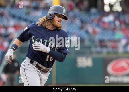 Philadelphia, Pennsylvania, USA. 9th May, 2017. Seattle Mariners right fielder Ben Gamel (16) walks to first during the MLB game between the Seattle Mariners and Philadelphia Phillies at Citizens Bank Park in Philadelphia, Pennsylvania. Credit: csm/Alamy Live News Stock Photo