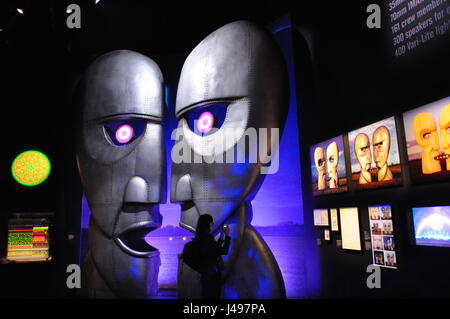 Pink Floyd The Division Bell CD Stock Photo - Alamy