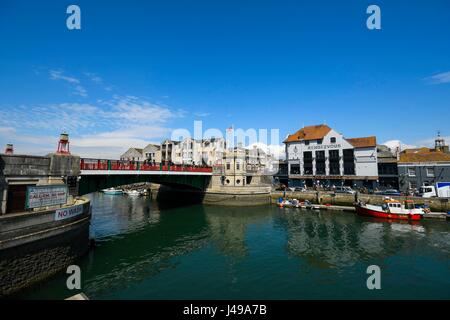 Weymouth, Dorset, UK. 11th May, 2017. UK Weather. The Town Bridge at the harbour under blue skies and warm sunshine at the seaside resort of Weymouth in Dorset. Photo Credit: Graham Hunt/Alamy Live News Stock Photo