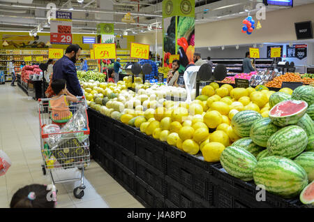 Hyperstar Supermarket at the biggest mall of Pakistan, Emporium Mall, Lahore, Pakistan Stock Photo