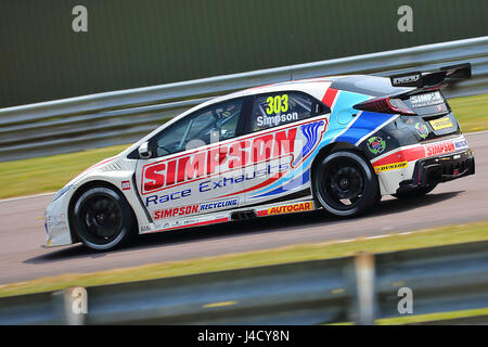 Matt Simpson in his Honda Civic Type R during the free practice of the Dunlop MSA British Touring Car Championship 2017 at Thruxton race course Stock Photo