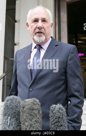 Westminster. London, UK. 11th May, 2017. Jon Trickett speaks to media. A draft of the Labour election manifesto had been leaked to two national newspapers. Credit: Dinendra Haria/Alamy Live News Stock Photo