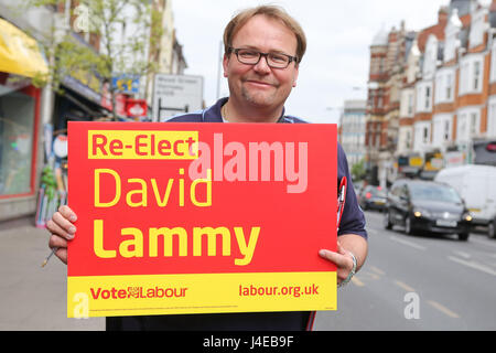 Haringey, North London. UK 13 May 2017. David Lammy MP Labour candidate for Tottenham in the General Election on 8th June campaigning with Labour party activists in .Haringey Credit: Dinendra Haria/Alamy Live News Stock Photo