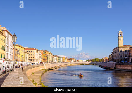 Lungarno Antonio Pacinotti and the historic bridge, Ponte di Mezzo, over the tidal river Arno in Pisa Stock Photo