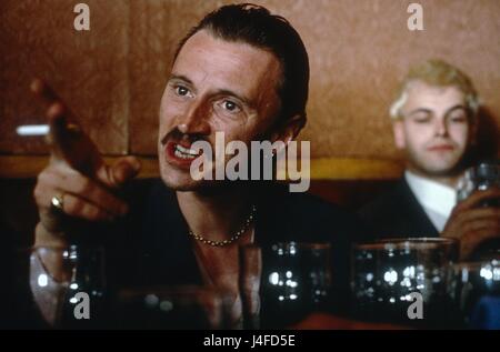 Trainspotting  Year : 1996  UK  Director : Danny Boyle  Robert Carlyle     Photo:  Liam Longman.  It is forbidden to reproduce the photograph out of context of the promotion of the film. It must be credited to the Film Company and/or the photographer assigned by or authorized by/allowed on the set by the Film Company. Restricted to Editorial Use. Photo12 does not grant publicity rights of the persons represented. Stock Photo