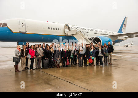 Spouses of 1st Airlift Squadron and 99th Airlift Squadron pilots, communications systems operators, flight attendants, flight engineers and flying crew chiefs fly on board Boeing C-32A and C-40B, and Gulfstream C-37B and C-37A aircraft during the 89th Airlift Wing spouse appreciation day at Joint Base Andrews, Md., Jan. 11, 2016. The 89th AW maintains and operates 'Air Force One' and 14 other special air mission platforms. (U.S. Air Force photo by Senior Master Sgt. Kevin Wallace/RELEASED) Stock Photo