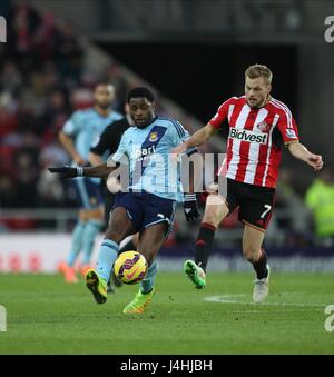 West Ham United v Sunderland - Barclays Premier League - Upton Park ...