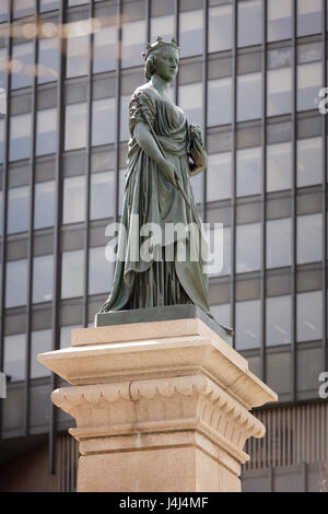 Queen Victoria Monument, Square-Victoria, Montreal, Quebec, Canada Stock Photo