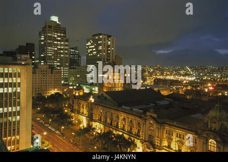 South Africa, Kwazulu-Natal, Durban, town view, city hall, night RSA, Africa, South Africa, Kwazulu Natal, town, view, city centre, centre, houses, high rises, street, illuminateds, lighting, built in 1910, architectural style, architecture, Renaissance Stock Photo