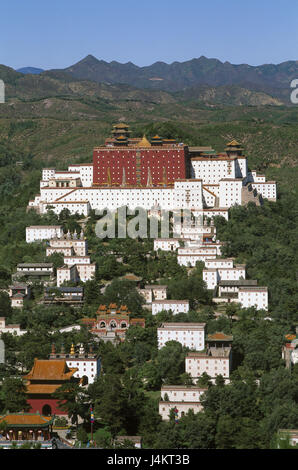 China, Hebei Province, Chengde, temple attachment Asia, Eastern Asia, Nordostchina, place of interest, culture, architecture, building, builds in 1703-1792, imperial summer residence, Sommerbergvilla, the biggest imperial garden, the biggest temple attachment, Qing dynasty, Puning temple, 'temple of the 'gigantic Buddha', UNESCO-world cultural heritage, mountain landscape, mountains, Potaraka Doctrine Stock Photo