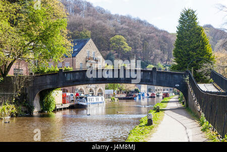 The  Rochdale Canal in the Pennine mill town of Hebden Bridge. Stock Photo