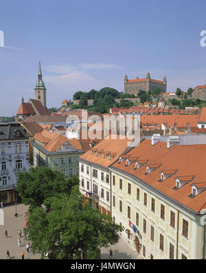 Slovakia, Bratislava, town view, Old Town, church, castle Europe, the Slovakian republic, Slovenská Republika, Bratislava, town, capital, part of town, residential houses, houses, buildings, architecture, place of interest, fortress, medievally, 17. Jh, church, sacred construction, steeple, roofs, house roofs Stock Photo
