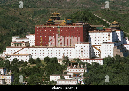 China, Hebei Province, Chengde, temple attachment Asia, Eastern Asia, Nordostchina, place of interest, culture, architecture, building, builds in 1703-1792, imperial summer residence, Sommerbergvilla, the biggest imperial garden, the biggest temple attachment, Qing dynasty, Puning temple, 'temple of the 'gigantic Buddha', Potaraka Doctrine, UNESCO-world cultural heritage Stock Photo