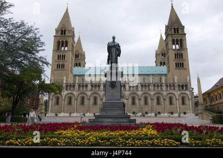 Hungary, Baranya, Pecs, cathedral, monument, statue, Stock Photo