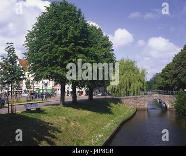 Germany, Schleswig - Holstein, Friedrich's town, medium castle embankment, North Germany, town, place of interest, destination, tourism, trees, channel, water, canal, Bending down, outside, Stock Photo