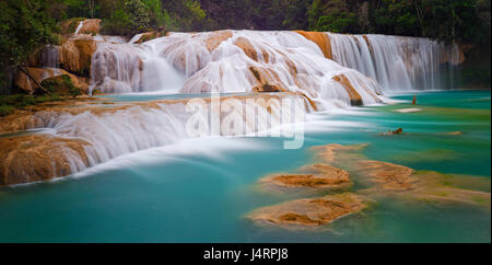 Long exposure of the Agua Azul waterfall / cascade range with its famous turquoise water colours in the Chiapas state near Palenque, Mexico. Stock Photo