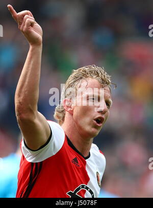 Rotterdam, Netherlands. 14th May, 2017. Feyenoord Rotterdam's Dirk Kuyt celebrates his goal during the Dutch Eredivisie match between Feyenoord Rotterdam and Heracles Almelo in Rotterdam, the Netherlands, May 14, 2017. Credit: Gong Bing/Xinhua/Alamy Live News Stock Photo