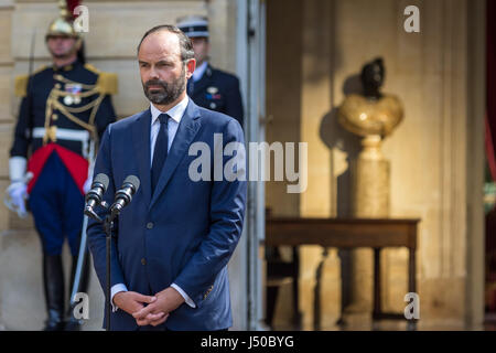 Paris, France. 15th May, 2017.  Prime Minister handover in Matignon  -  15/05/2017  -  France / Paris  -  Ceremony of handover in Matignon between Edouard Philippe the new French PM and Bernard Cazeneuve. Credit: LE PICTORIUM/Alamy Live News Stock Photo