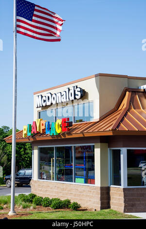 Monroeville Alabama,McDonald's,burgers,hamburgers,franchise,McDonalds,chain,global corporation,restaurant restaurants fooddining eating out cafe cafes Stock Photo
