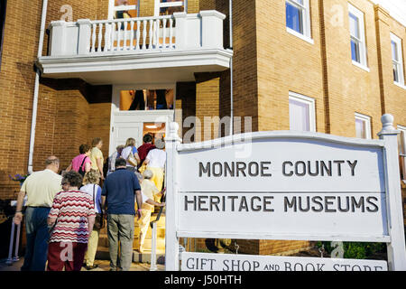 Monroeville Alabama,Courthouse Square,To Kill a Mockingbird,play,Old Monroe County Courthouse 1903,audience enters courtroom,Act Two,sign,Heritage Mus Stock Photo