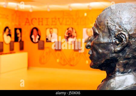 Dothan Alabama,George Washington Carver Interpretive Museum,Black History,exhibit exhibition collection inventor,bust,AL080520015 Stock Photo