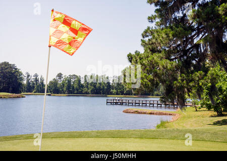 Alabama Greenville,Cambrian Ridge,Robert Trent Jones Golf Trail,Sherling Lake Park,green,flag,fishing pier,AL080521034 Stock Photo