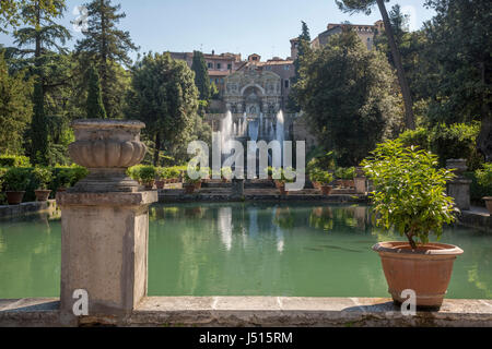 View towards the Fish Ponds, the Fountain of Neptune (Fontana di Nettuno) and the Fountain of the Organ, Villa d'Este, Tivoli, near Rome, Italy Stock Photo