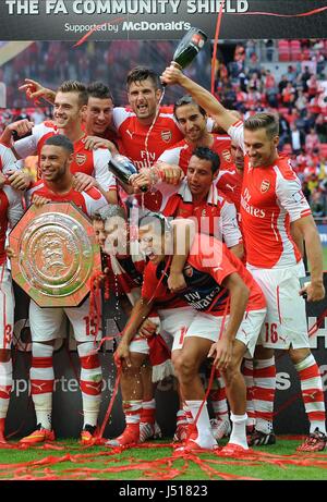 ALEX OXLADE-CHAMBERLAIN CALUM ARSENAL FC V ARSENAL FC V MANCHESTER CITY F WEMBLEY STADIUM LONDON ENGLAND 10 August 2014 Stock Photo