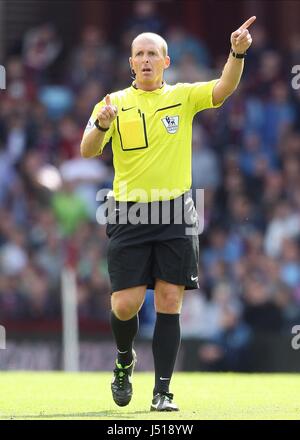 MIKE DEAN REFEREE VILLA PARK BIRMINGHAM ENGLAND 23 August 2014 Stock Photo