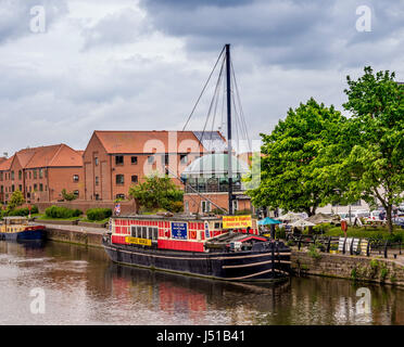 Boat on River Trent, Newark, Nottinghamshire, England UK Stock Photo ...