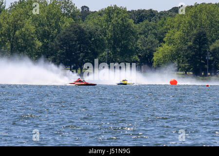 Cambridge power boat regatta  - The Cambridge Classic - The first competition in 2017 of the Hydroplane Racing League. Stock Photo