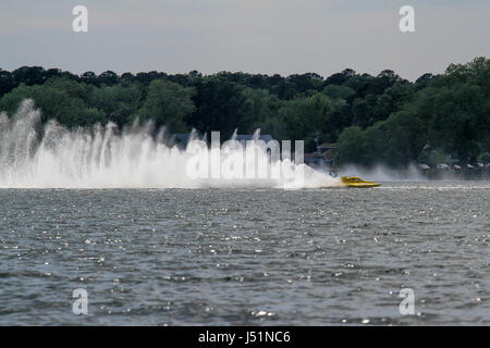 Cambridge power boat regatta  - The Cambridge Classic - The first competition in 2017 of the Hydroplane Racing League. Stock Photo