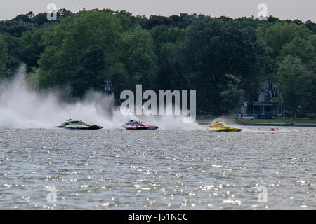 Cambridge power boat regatta  - The Cambridge Classic - The first competition in 2017 of the Hydroplane Racing League. Stock Photo