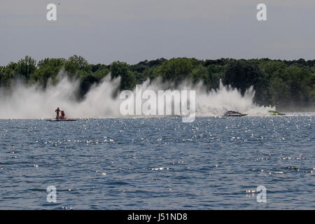 Cambridge power boat regatta  - The Cambridge Classic - The first competition in 2017 of the Hydroplane Racing League. Stock Photo