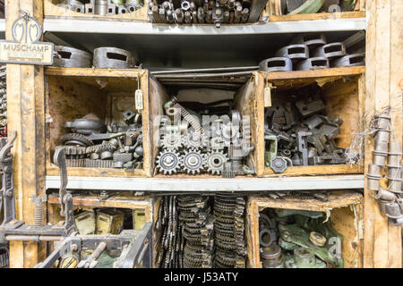 Wools machinery parts in Cotswold Woollen Weavers, Filkins, Oxfordshire, England, UK Stock Photo