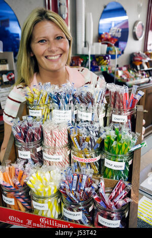 Arkansas Randolph County,Pocahontas,Futrell Pharmacy,old fashion soda fountain,woman female women,blonde,hard candy cane,stick,counter clerk,attendant Stock Photo