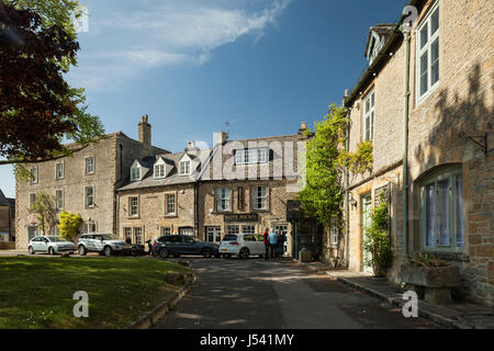 Spring afternoon in Stow-on-the-Wold, historic town in the Cotswolds, Gloucestershire, England. Stock Photo