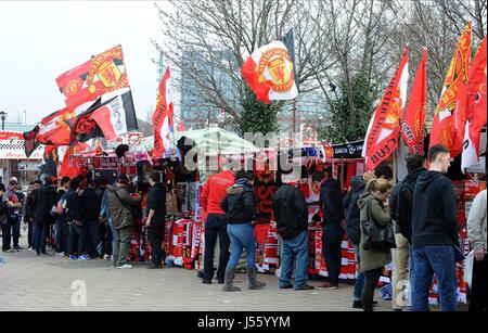 Merchandise Stalls MANCHESTER UNITED FOOTBALL CLUB MANCHESTER UNITED FOOTBALL CLU OLD TRAFFORD MANCHESTER ENGLAND 29 March 201 Stock Photo