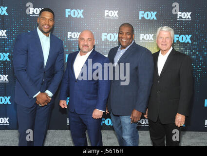 NEW YORK CITY - MAY 8: Curt Menefee and his wife Violet attend the ...