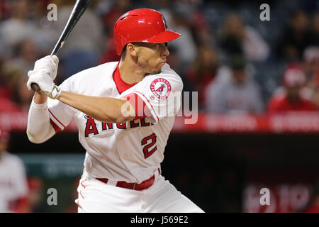 Andrelton Simmons #2 of the Los Angeles Angels is congratulated by