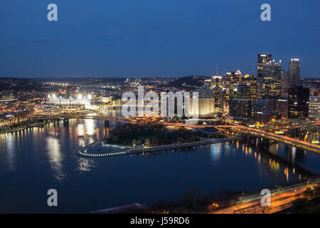 Pittsburgh city skyline from the top of the Duquesne Incline, Mount Washington at Night with a view of all the bridges and the Point Park Fountain. Stock Photo