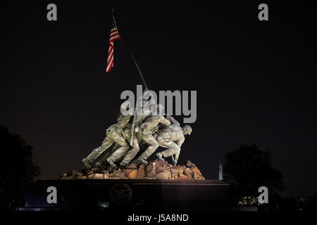 the us marine corps war memorial iwo jima at night Washington DC USA Stock Photo