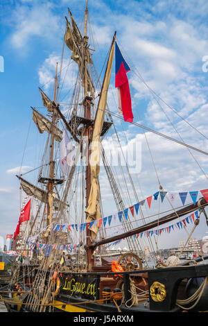 Amsterdam, Netherlands. 19th Aug, 2015. SAIL Amsterdam 2015, Sail In Parade on first day (of 5, 19th to 23th Aug) at IJhaven: brig La Grace, Czech Republic, replica of brig from the 18th century. SAIL Amsterdam is a quinquennial maritime event in Amsterdam in the Netherlands. Tall ships from all over the world visit the city to moor in its eastern harbour. - Fotocredit: Christian Lademann Stock Photo