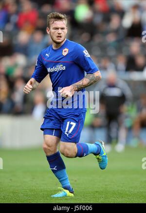 ARON GUNNARSSON CARDIFF CITY FC CARDIFF CITY FC KC STADIUM HULL ENGLAND 14 September 2013 Stock Photo